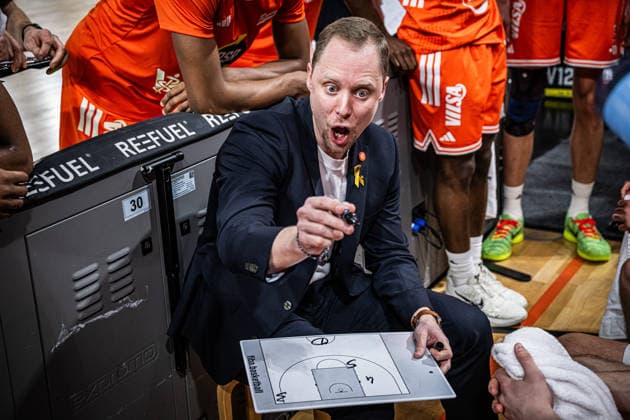 1. Basketball Bundesliga, easyCredit BBL, Saison 2025 2026, Herren, Hauptrunde, 20. Spieltag, 14.02.2026, RASTA Vechta - ratiopharm Ulm Christian Held (Head-Coach - RASTA Vechta) während der Partie Vechta RASTA Dome Niedersachsen Deutschland