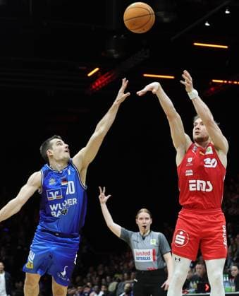 14.02.2026 - Basketball - Saison 2025 2026 - 2. Bundesliga Pro-A - 23. Spieltag: Nürnberg Falcons Basketball Club NBC - HAKRO Merlins Crailsheim - Sportfoto Zink DaMa - xdaxmax - Gianni Otto (10, Hakro Merlins Crailsheim ) Vincent John Friederici (30, Nürnberg Falcons BC NBC )