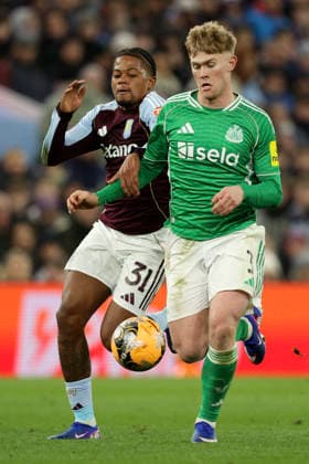 Aston Villa v Newcastle United - Emirates FA Cup Fourth Round Leon Bailey of Aston Villa and Lewis Hall of Newcastle United challenge during the Emirates FA Cup Fourth Round match between Aston Villa and Newcastle United on February 14, 2026 in Birmingham, England. WARNING! This Photograph May Only Be Used For Newspaper And Or Magazine Editorial Purposes. May Not Be Used For Publications Involving 1 player, 1 Club Or 1 Competition Without Written Authorisation From Football DataCo Ltd. For Any Queries, Please Contact Football DataCo Ltd on +44 (0) 207 864 9121 Birmingham Villa Park England United Kingdom Copyright: xAllstarxPicturexLibraryxLtdx