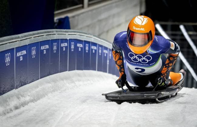 CORTINA D AMPEZZO - Skeleton star Kimberley Bos during the third heat of the skeleton competition at the Cortina Sliding Centre. IRIS VAN DEN BROEK ANP xVIxANPxSportx xxANPxIVx 550692040 originalFilename: 550692040.jpg