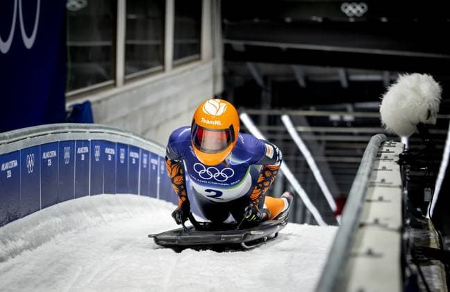CORTINA D AMPEZZO - Skeleton star Kimberley Bos during the third heat of the skeleton competition at the Cortina Sliding Centre. IRIS VAN DEN BROEK ANP xVIxANPxSportx xxANPxIVx 550692785 originalFilename: 550692785.jpg