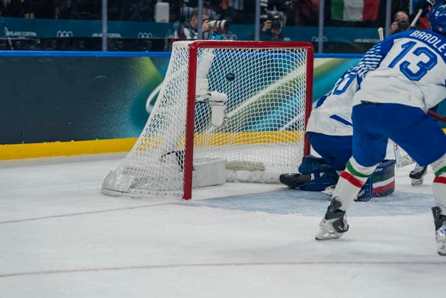 February 14, 2026, Milan, Lombardy, Italy: Forward Sebastian Aho 20 of Team Finland makes a goal against Team Italy in the Preliminary Round Group B at the Milano Santagiulia Ice hockey, Eishockey Arena in MILAN, Italy during the 2026 Milano Cortina Winter Olympics. Olympics 2026: Milano Cortina: Ice Hockey Mens: Sebastian Aho  - ZUMAa161 20260214_oly_a161_086 Copyright: xWalterxG.xArcex