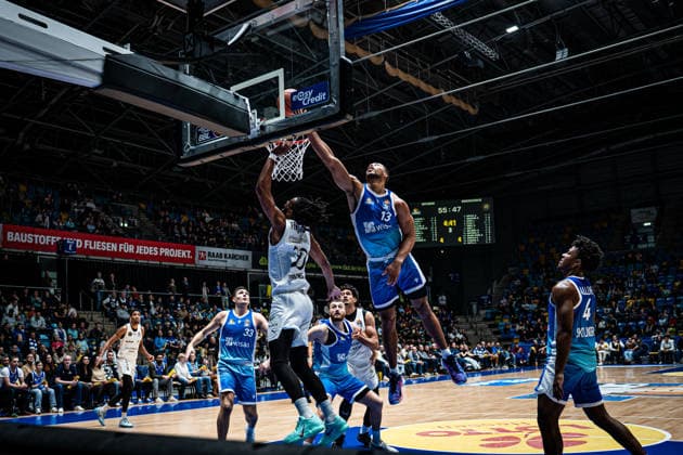 14.02.2026, xhfmx, Basketball easyCredit BBL Bundesliga, Frankfurt Skyliners - Braunschweig Löwen v.l. Chip Flanigan (Basketball Löwen Braunschweig), Jaedon LeDee (Skyliners Frankfurt) (DFL DFB REGULATIONS PROHIBIT ANY USE OF PHOTOGRAPHS as IMAGE SEQUENCES and or QUASI-VIDEO) Frankfurt am Main