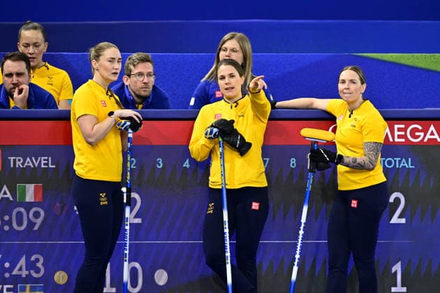 CORTINA, ITALY 20260214 Sweden s Agnes Knochenhauer and Sara McManus of Team Hasselborg during the women s group stage match, round 5, between Italy and Sweden in the Olympic curling in Cortina. *** The image is included in the SPORTS PACKAGE. For others PAYMENT IMAGE ** CORTINA ITALY x10030x *** CORTINA, ITALY 20260214 Sweden s Agnes Knochenhauer and Sara McManus of Team Hasselborg during the women s group stage match, round 5, between Italy and Sweden in the Olympic curling in Cortina The image is included in the SPORTS PACKAGE For others PAYMENT IMAGE CORTINA ITALY x10030x  Copyright: xJonasxEkströmer TTx OLYMPICS 2026 CURLING WOMEN ITALY-SWEDEN