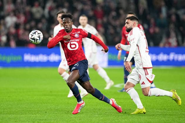 Lille OSC v Stade Brestois 29 - Ligue 1 McDonald s 2025 2026 27 Felix CORREIA (losc) - 10 Romain DEL CASTILLO (sb29) during the Ligue 1 McDonald s match between Lille and Brest at Stade Pierre Mauroy on February 14, 2026 in Lille, France. Lille France  Copyright: xFEPx 776348290