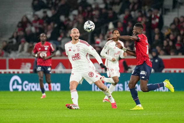Lille OSC v Stade Brestois 29 - Ligue 1 McDonald s 2025 2026 19 Ludovic AJORQUE (sb29) - 18 Chancel MBEMBA (losc) during the Ligue 1 McDonald s match between Lille and Brest at Stade Pierre Mauroy on February 14, 2026 in Lille, France. Lille France  Copyright: xFEPx 776348290
