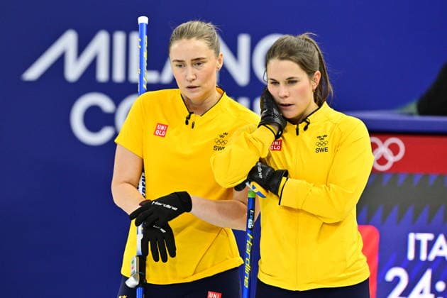 CORTINA, ITALY 20260214 Sweden s Agnes Knochenhauer and Sara McManus of Team Hasselborg during the women s group stage match, round 5, between Italy and Sweden in the Olympic curling in Cortina. *** The image is included in the SPORTS PACKAGE. For others PAYMENT IMAGE ** CORTINA ITALY x10030x *** CORTINA, ITALY 20260214 Sweden s Agnes Knochenhauer and Sara McManus of Team Hasselborg during the women s group stage match, round 5, between Italy and Sweden in the Olympic curling in Cortina The image is included in the SPORTS PACKAGE For others PAYMENT IMAGE CORTINA ITALY x10030x  Copyright: xJonasxEkströmer TTx OLYMPICS 2026 CURLING WOMEN ITALY-SWEDEN