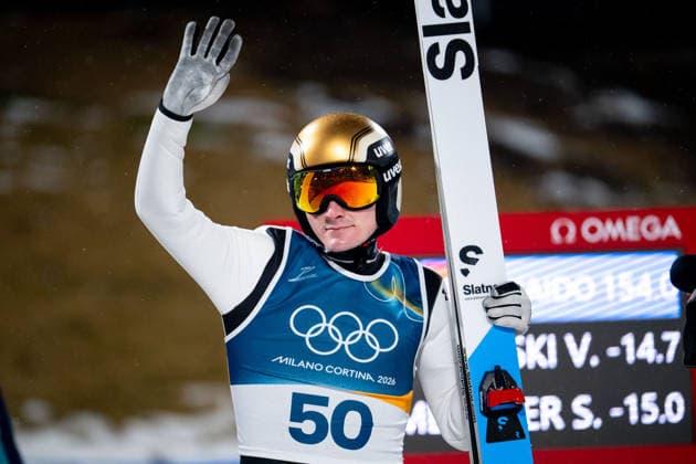 PREVC Domen (Slowenien) jubelt im Ziel ueber einen guten Sprung, ITA, Olympische Spiele Milano Cortina 2026, Olympia, Skispringen, Großschanze Herren Einzel, 14.02.2026 ITA, Olympische Spiele Milano Cortina 2026, Olympia, Skispringen, Großschanze Herren Einzel, 14.02.2026 Predazzo *** PREVC Domen Slovenia celebrates a good jump at the finish, ITA, Olympic Games Milano Cortina 2026, Olympics, Ski jumping, Large hill mens singles, 14 02 2026 ITA, Olympic Games Milano Cortina 2026, Olympics, Ski jumping, Large hill mens singles, 14 02 2026 Predazzo Copyright: xEibner-Pressefoto Memmlerx EP_MMR
