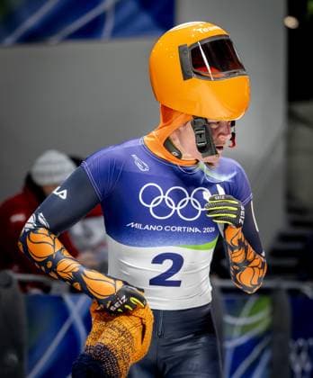 CORTINA D AMPEZZO - Skeleton star Kimberley Bos during the third heat of the skeleton competition at the Cortina Sliding Centre. IRIS VAN DEN BROEK ANP xVIxANPxSportx xxANPxIVx 550695807 originalFilename: 550695807.jpg