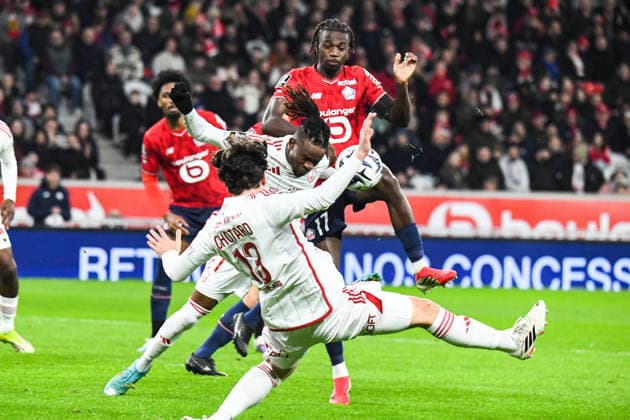 FOOTBALL : Lille OSC vs Stade Brestois - Ligue 1 - JournÃ e 22 - 14 02 2026 Ngal™ayel Mukau (Lille OSC) Daouda Guindo (Stade Brestois) LilleFrance  Copyright: xBaptistexAutissierx