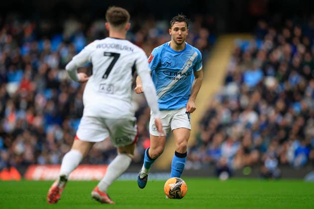 Manchester City v Salford City, FA Cup Nico Gonzalez (14) of Manchester City controls the ball during the FA Cup match between Manchester City and Salford City at the Etihad Stadium, Manchester, UK on 14 February 2026. Manchester Etihad Stadium Manchester UK Editorial use only DataCo restrictions apply See www.football-dataco.com , Copyright: xConorxMolloyx PSI-23752-0100