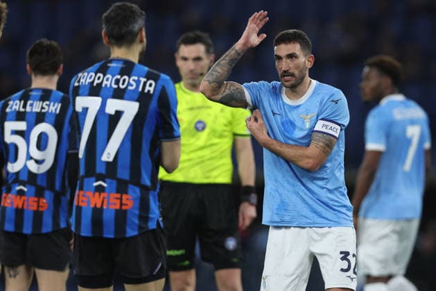 CALCIO - Serie A - SS Lazio vs Atalanta BC Rome, Italy - February 14, 2026: Danilo Cataldi of Lazio protest for the penalty kick against Davide Zappacosta of Atalanta during the Serie A Enilive 2025-2026 football match between S.S. Lazio vs Atalanta Bergamasca Calcio at Olympic Stadium. Rome Italy  Copyright: xIPAxSport ABACAx