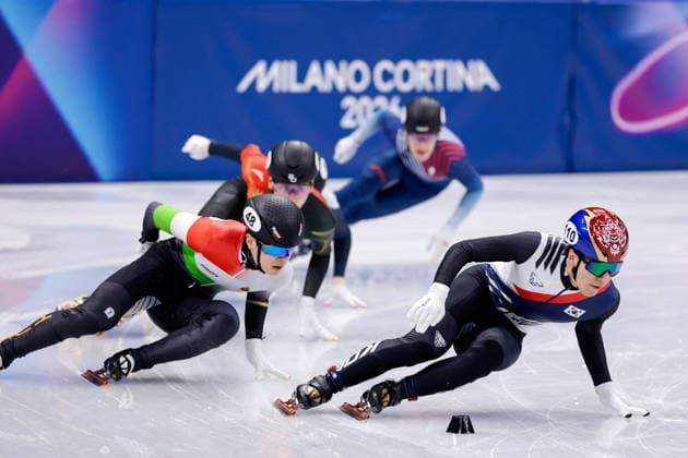 2026-02-14 Short Track Speed skating, Eisschnelllauf - Milano Cortina 2026 Winter Olympics - Day 8 MILAN, ITALY - FEBRUARY 14: Daeheon Hwang of South Korea competing in the Men s 1500m during Day 8 of Short Track Speed Skating - Milano Cortina 2026 Winter Olympics at Milano Ice Skating Arena on February 14, 2026 in Milan, Italy. (Photo by Joris Verwijst BSR Agency) Milan Italy Content not available for redistribution in The Netherlands directly or indirectly through any third parties. Copyright: xBSRxAgencyx