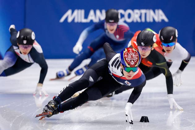 2026-02-14 Short Track Speed skating, Eisschnelllauf - Milano Cortina 2026 Winter Olympics - Day 8 MILAN, ITALY - FEBRUARY 14: Daeheon Hwang of South Korea competing in the Men s 1500m during Day 8 of Short Track Speed Skating - Milano Cortina 2026 Winter Olympics at Milano Ice Skating Arena on February 14, 2026 in Milan, Italy. (Photo by Joris Verwijst BSR Agency) Milan Italy Content not available for redistribution in The Netherlands directly or indirectly through any third parties. Copyright: xBSRxAgencyx
