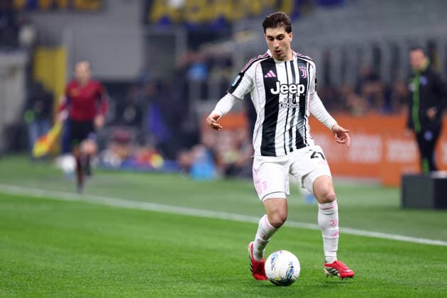Fabio Miretti (Juventus Fc) controls the ball, Serie A, FC Internazionale v Juventus Fc, Giuseppe Meazza, February 14, 2026, Milan, Italy.