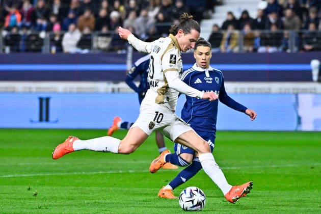 FOOTBALL : Paris FC vs Lens - Ligue 1 - 14 02 2026 Florian Thauvin ( 10 - Lens ) during the Ligue 1 match between Paris FC and RC Lens at Stade Jean Bouin on February 14, 2026 in Paris, France. ( Photo by Federico Pestellini PsnewZ ) - ParisFrance  Copyright: xFedericoxPestellinix