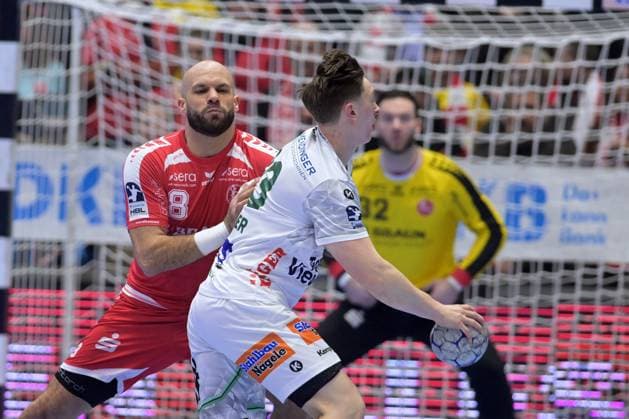 Ole Pxregler (Frisch Auf Goeppingen 23) (am Ball), Adrian Sipos (MT Melsungen 8), Kristof Palasics (Torwart MT Melsungen 32) (hinten , GER, MT Melsungen - Frisch Auf Goeppingen, Handball, 1. Bundesliga, 21. Spieltag, Saison 2025 2026, 14.02.2026, GER, MT Melsungen - Frisch Auf Goeppingen, Handball, 1. Bundesliga, 21. Spieltag, Saison 2025 2026, 14.02.2026 Kassel Copyright: xEibner-Pressefotox xRolandxSippelx EP_RSL