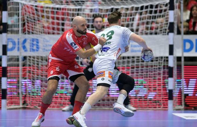 Ole Pxregler (Frisch Auf Goeppingen 23) (am Ball), Adrian Sipos (MT Melsungen 8) , GER, MT Melsungen - Frisch Auf Goeppingen, Handball, 1. Bundesliga, 21. Spieltag, Saison 2025 2026, 14.02.2026, GER, MT Melsungen - Frisch Auf Goeppingen, Handball, 1. Bundesliga, 21. Spieltag, Saison 2025 2026, 14.02.2026 Kassel Copyright: xEibner-Pressefotox xRolandxSippelx EP_RSL