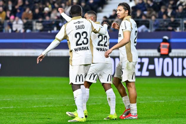 FOOTBALL : Paris FC vs Lens - Ligue 1 - 14 02 2026 Wesley Said ( 22 - Lens ) celebrates with teammates during the Ligue 1 match between Paris FC and RC Lens at Stade Jean Bouin on February 14, 2026 in Paris, France. ( Photo by Federico Pestellini PsnewZ ) - ParisFrance  Copyright: xFedericoxPestellinix