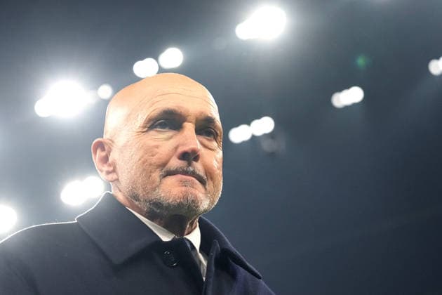 Juventus™ head coach Luciano Spalletti uring the Serie A soccer match between Inter and Juventus at the San Siro Stadium in Milan , north Italy - Saturday , February 14 , 2025. - Soccer .  Copyright: xSpada LaPressex