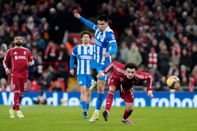 Liverpool v Brighton and Hove Albion, Liverpool, UK - 14 Feb 2026 Curtis Jones of Liverpool battles for the ball with Diego Gomez of Brighton and Hove Albion during the Emirates FA Cup match between Liverpool and Brighton and Hove Albion at Anfield, Liverpool on 14 February 2026 ( Liverpool Anfield Liverpool England Copyright: xHarryxCornish PPAUKx PPA-248278