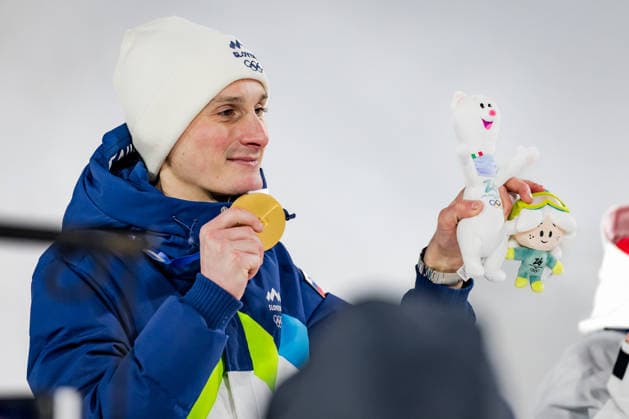 OLYMPICS - Winter Olympic Games, Olympische Spiele, Olympia, OS Milano Cortina 2026 PREDAZZO,ITALY,14.FEB.26 - OLYMPICS, Ski jumping, Skispringen, Ski, nordisch - Winter Olympic Games Milano Cortina 2026, large hill, men, medal ceremony. Image shows Domen Prevc (SLO).  GEPAxpictures xMatthiasxTrinkl
