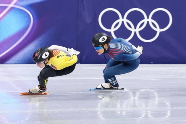 Winter Olympics - Aurelie Leveque At Short Track Speed skating, Eisschnelllauf Women 1000M DESMET Hanne of Team Belgium and Aurelie Leveque of Team France compete in heat 2 of the Short Track Speed Skating Women s 1000m on day eight of the Milano Cortina 2026 Winter Olympic Games, Olympische Spiele, Olympia, OS at Milano Ice Skating Arena on February 14, 2026 in Milan, Italy. Photo by Alexis Jumeau ABACAPRESS.COM Milan Italy  Copyright: xJumeauxAlexis ABACAx