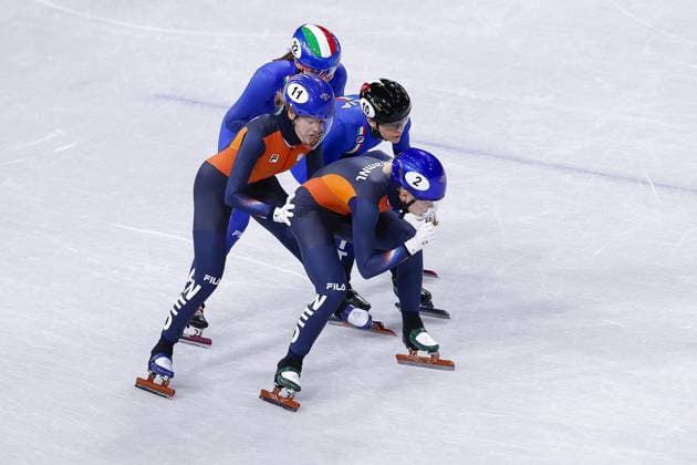 MILAN , 14-02-2026 , Milano Ice Skating Arena , season 2025 2026 , Olympic Winter games, Winterspiele,Spiele, Summer games 2026 - Short Track Short Track 14-02, Picture shows relay women semifinal Netherlands Michelle Velzeboer Xandra Velzeboer Chiara Betti Arianna Fontana Olympic Winter Games 2026 - Short Track Short Track 14-02  x201600910x Copyright: