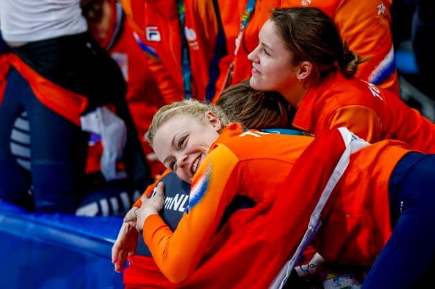 Xandra Velzeboer of the Netherlands and Michelle Velzeboer of the Netherlands celebrates with Jens van t Wout of the Netherlands after Men s 1500m Finals, Milano Cortina 2026 Winter Olympics: Day 8, Short Track Speed skating, Eisschnelllauf - Milano Cortina 2026 Winter Olympics: Day 8, Milano Speed Skating Stadium, February 14, 2026, Milan, Italy.