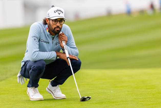 PEBBLE BEACH, CA - FEBRUARY 14: Akshay Bhatia of the United States lines up his putt on the 6th hole during the third round of the AT&T Pebble Beach Pro-Am 2026 on February 14, 2026 at Pebble Beach Golf Links in Pebble Beach, CA. (Photo by Matthew Huang Icon Sportswire) GOLF: FEB 14 PGA, Golf Herren AT&T Pebble Beach Pro-Am EDITORIAL USE ONLY Icon2602140173