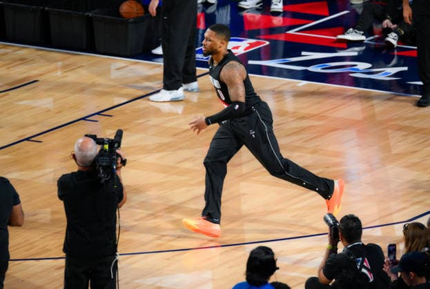 2026 NBA, Basketball Herren, USA All-Star - State Farm 3-Point Contest LOS ANGELES, CA - FEBRUARY 14: Damian Lillard (0) of the Portland Trail Blazers shoots a three point basket during the State Farm 3-Point Contest as part of the 2026 NBA All-Star Weekend on February 14, 2026 at Intuit Dome in Inglewood, California. Tayfun Coskun Anadolu California United States. Editorial use only. Please get in touch for any other usage.  Copyright: x2026xAnadoluxTayfunxCoskunx