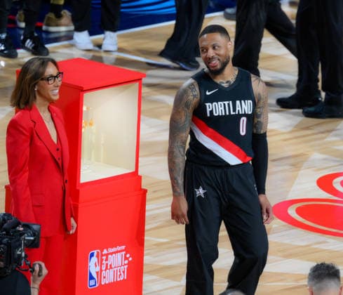 2026 NBA, Basketball Herren, USA All-Star - State Farm 3-Point Contest LOS ANGELES, CA - FEBRUARY 14: Damian Lillard (0) of the Portland Trail Blazers shoots a three point basket during the State Farm 3-Point Contest as part of the 2026 NBA All-Star Weekend on February 14, 2026 at Intuit Dome in Inglewood, California. Tayfun Coskun Anadolu California United States. Editorial use only. Please get in touch for any other usage.  Copyright: x2026xAnadoluxTayfunxCoskunx