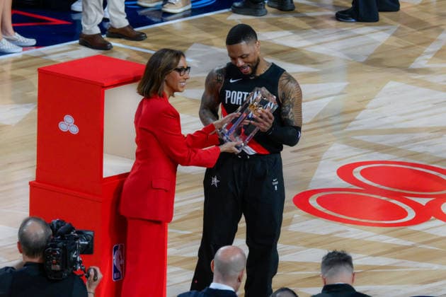 2026 NBA, Basketball Herren, USA All-Star - State Farm 3-Point Contest LOS ANGELES, CA - FEBRUARY 14: Damian Lillard (0) of the Portland Trail Blazers shoots a three point basket during the State Farm 3-Point Contest as part of the 2026 NBA All-Star Weekend on February 14, 2026 at Intuit Dome in Inglewood, California. Tayfun Coskun Anadolu California United States. Editorial use only. Please get in touch for any other usage.  Copyright: x2026xAnadoluxTayfunxCoskunx