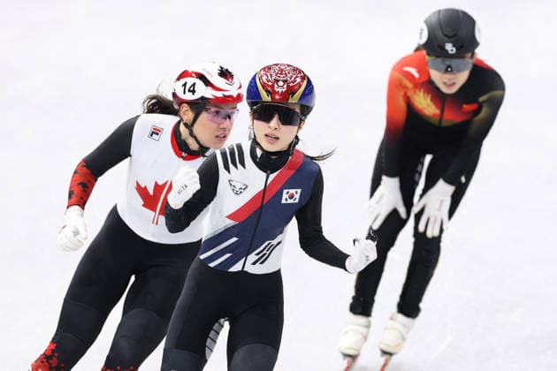 Winter Olympics - Short Track Speed skating, Eisschnelllauf Women 3000M Relay Athletes compete during the Short Track Speed Skating Women s 3000M Relay on day eight of the Milano Cortina 2026 Winter Olympics at Milano Speed Skating Stadium on February 14, 2026 in Milan, Italy. Photo by Alexis Jumeau ABACAPRESS.COM Milan Italy  Copyright: xJumeauxAlexis ABACAx