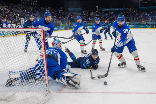 February 14, 2026, Milan, Lombardy, Italy: February 14, 2026: Team Finland game against Italy at the Milano Santagiulia Ice hockey, Eishockey Arena during the Milano Cortina 2026 Winter Olympics. Finland won 11-0. Milan Italy - ZUMAh234 20260214_oly_h234_013 Copyright: xMarkxEdwardxHarrisx