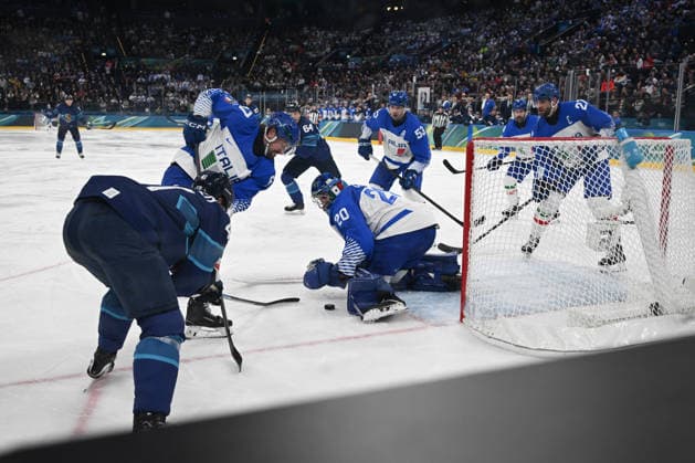 Ice hockey, Eishockey - Milano Cortina 2026 Winter Olympics: Day 8 Damian Clara (ITA) participates in the Winter Olympic Games, Olympische Spiele, Olympia, OS at the Milano Santagiulia IHO Arena in Milano, Italy, on February 14, 2026. Milano Lombardia Italy  Copyright: xFedericoxManonix originalFilename:manoni-olympics260214_npZTV.jpg