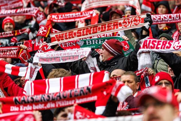 Fanblock Kaiserslautern, 1. FC Kaiserslautern vs SpVgg Greuther Fuerth, Fussball, 2. Bundesliga, 22. Spieltag, Saison 2025 2026, 14.02.2025 1. FC Kaiserslautern vs SpVgg Greuther Fuerth, Fussball, 2. Bundesliga, 22. Spieltag, Saison 2025 2026, 14.02.2025