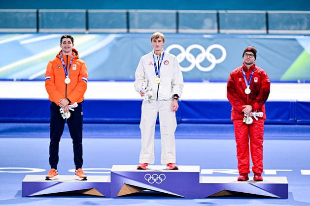 Speed skating, Eisschnelllauf Men s 500m Awards, L-R, Jenning de BOO (NED) second place, Jordan STOLZ (USA) first place, Laurent DUBREUIL (CAN) third place, Speed Skating awards, during Victory Ceremony, at the Olympic Winter games, Winterspiele,Spiele, Summer games Milano Cortina 2026, at Milano Speed Skating Stadium, on February 14, 2026 in Milan, Italy. Noxthirdxpartyxsales  aflo_319877620