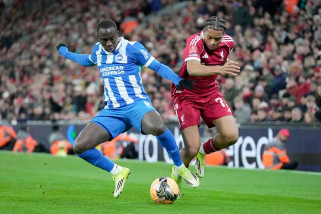 Liverpool v Brighton and Hove Albion, Liverpool, UK - 14 Feb 2026 Rio Ngumoha of Liverpool battles for the ball with Yankuba Minteh of Brighton and Hove Albion during the Emirates FA Cup match between Liverpool and Brighton and Hove Albion at Anfield, Liverpool on 14 February 2026 ( Liverpool Anfield Liverpool England Copyright: xHarryxCornish PPAUKx PPA-248740