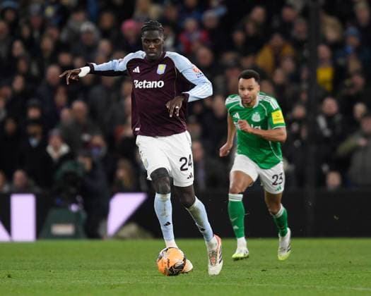 Amadou Onana of Aston Villa in action with Jacob Murphy of Newcastle United Aston Villa v Newcastle United, Emirates FA Cup, Fourth Round, Football, Villa Park, Birmingham, UK - 14 Feb 2026Birmingham Villa Park United Kingdom EDITORIAL USE ONLY No use with unauthorised audio, video, data, fixture lists, club league logos or live services. Online in-match use limited to 120 images, no video emulation. No use in betting, games or single club league player publications. Copyright: xAlanxWalter Shutterstockx 16608496cc