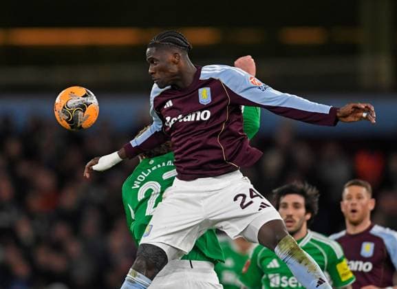 Amadou Onana of Aston Villa Aston Villa v Newcastle United, Emirates FA Cup, Fourth Round, Football, Villa Park, Birmingham, UK - 14 Feb 2026Birmingham Villa Park United Kingdom EDITORIAL USE ONLY No use with unauthorised audio, video, data, fixture lists, club league logos or live services. Online in-match use limited to 120 images, no video emulation. No use in betting, games or single club league player publications. Copyright: xAlanxWalter Shutterstockx 16608496ce
