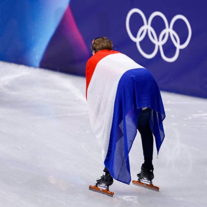 2026-02-14 Short Track Speed skating, Eisschnelllauf - Milano Cortina 2026 Winter Olympics - Day 8 MILAN, ITALY - FEBRUARY 14: Jens van t Wout of the Netherlands celebrating with flag after competing in the Men s 1500m during Day 8 of Short Track Speed Skating - Milano Cortina 2026 Winter Olympics at Milano Ice Skating Arena on February 14, 2026 in Milan, Italy. (Photo by Joris Verwijst BSR Agency) Milan Italy Content not available for redistribution in The Netherlands directly or indirectly through any third parties. Copyright: xBSRxAgencyx