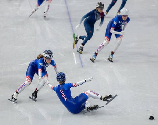 February 14, 2026, Milano, Lombardy, Italy: Corinne Stoddard (3) of the United States and Kristen Santos-Griswold (1) of the United States fall in Short Track Speed skating, Eisschnelllauf Women 3000m relay semifinals during the 2026 Winter Olympics at the Milano Ice Skating Arena on Saturday in Milano. Olympics 2026: Milano Cortina: Short Track Speed Skating Women s  - ZUMAj89_ 20260214_oly_j89_032 Copyright: xPaulxKitagakixJr.x