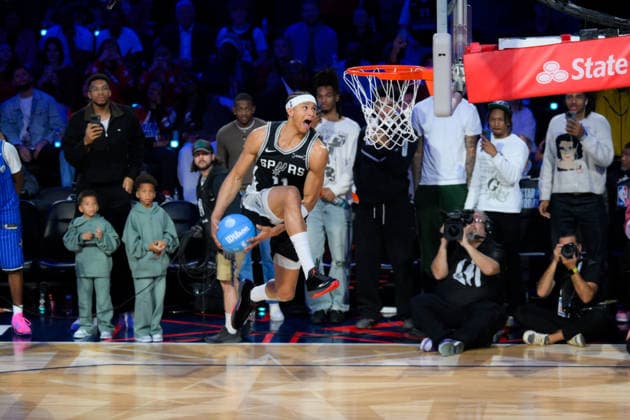NBA, Basketball Herren, USA All Star 2026: Slum Dunk Contest LOS ANGELES, CA - FEB 14: Carter Bryant of San Antonio Spurs competes for the Slum Dunk Contest during NBA All Star 2026 Saturday at Intuit Dome, Inglewood, Los Angeles, California, United States on February 14, 2026. Tayfun Coskun Anadolu California United States. Editorial use only. Please get in touch for any other usage.  Copyright: x2026xAnadoluxTayfunxCoskunx