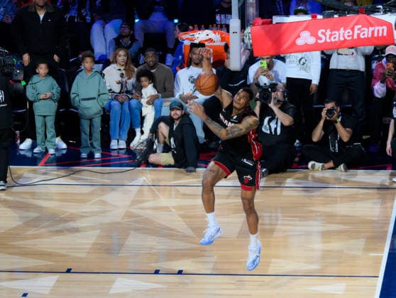 NBA, Basketball Herren, USA All Star 2026: Slum Dunk Contest LOS ANGELES, CA - FEB 14: Keshad Johnson of Miami Heat won the Slum Dunk Contest during NBA All Star 2026 Saturday at Intuit Dome, Inglewood, Los Angeles, California, United States on February 14, 2026. Tayfun Coskun Anadolu California United States. Editorial use only. Please get in touch for any other usage.  Copyright: x2026xAnadoluxTayfunxCoskunx