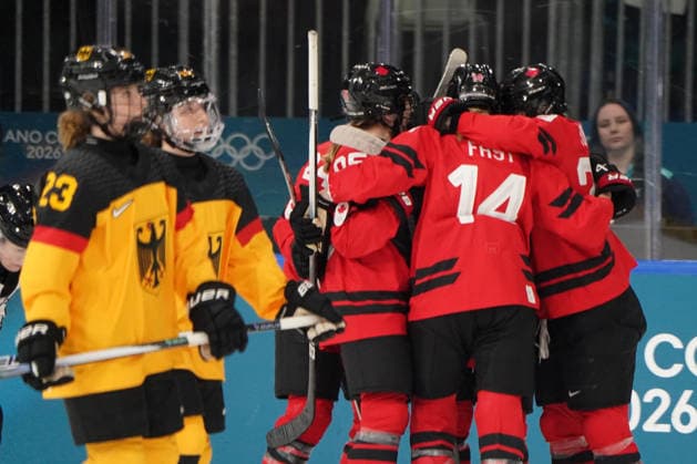 Milano Cortina, 2026 , Winter Olympic Games, Olympische Spiele, Olympia, OS Olympics, Winter-Olympische spiele 2026 , Eishockey Frauen, Finnland-Kanada ,vs Deutschland, Canada vs Germany Women , Playoffs Quarterfinals, Milano Rho Ice hockey, Eishockey Arena Canada CAN Celebrations, Germany Deutschland GER , disappointed Photocopyright Gladys Chai von der Laage *** Milano Cortina, 2026 , Winter Olympic Games, Olympics, Winter Olympics 2026 , Ice Hockey Women, Finland Canada ,vs Germany, Canada vs Germany Women , Playoffs Quarterfinals, Milano Rho Ice Hockey Arena Canada CAN Celebrations, Germany Germany GER , disappointed Photocopyright Gladys Chai von der Laage
