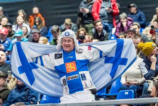 February 14, 2026, Milan, Italy: Finish fan cheer on Team Finland as they crushed Italy 11:0 in a Group B match at the Milano Santagiulia Ice hockey, Eishockey Arena during the 2026 Milano Cortina Winter Olympics. Olympics 2026 Milano Cortina: Ice Hockey Men s: FINLAND 11:0 ITALY  - ZUMAa161 20260214_oly_a161_054 Copyright: xWalterxG.xArcex