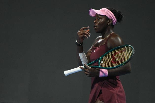 Qatar TotalEnergies Open 2026 - Singles Final DOHA, QATAR FEBRUARY 14: Victoria Mboko of Canada competes against Karolina Muchova of the Czech Republic in the singles final on Day Seven of the Qatar TotalEnergies Open, part of the Hologic WTA, Tennis Damen Tour, at the Khalifa International Tennis and Squash Complex on February 14, 2026 in Doha, Qatar. Doha Qatar  Copyright: xArturxWidakx originalFilename:widak-qatartot260214_nphTf.jpg