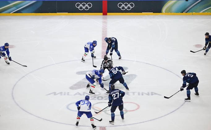 (260215) -- MILAN, Feb. 15, 2026 -- Players compete during the Ice hockey, Eishockey men s preliminary round group B match between Italy and Finland of the Milan-Cortina 2026 Olympic Winter games, Winterspiele,Spiele, Summer games in Milan, Italy, Feb. 14, 2026. ) (MICO2026)ITALY-MILAN-OLYMPIC WINTER GAMES-ICE HOCKEY-MEN-PRELIMINARY-FIN VS ITA ZhangxHaofu 