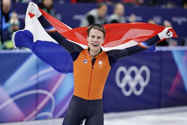 Milan Cortina Olympics: Short track Speed skating, Eisschnelllauf Jens van t Wout of the Netherlands celebrates after winning gold in the men s 1,500-meter short track speed skating event at the Milan Cortina Olympics on Feb. 14, 2026, at Milano Ice Skating Arena in Milan.  A14AA0005286836P